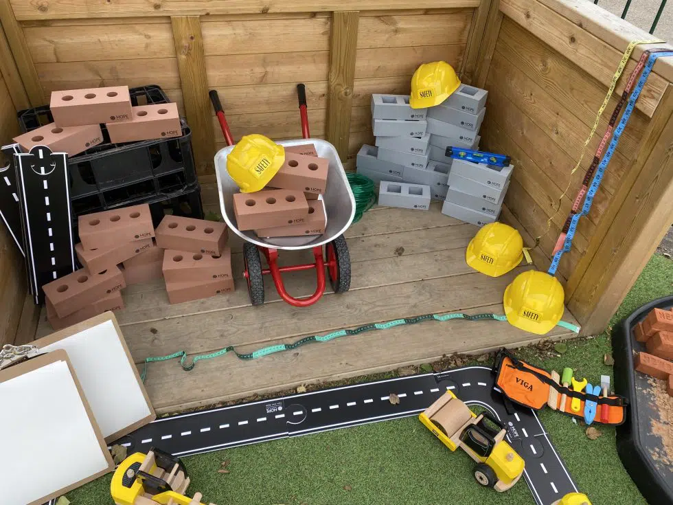 Outdoor construction play for early years