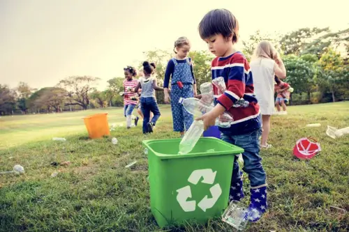 Children recycling
