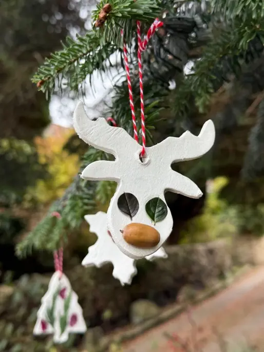 Winter and Xmas outdoor crafts for early years